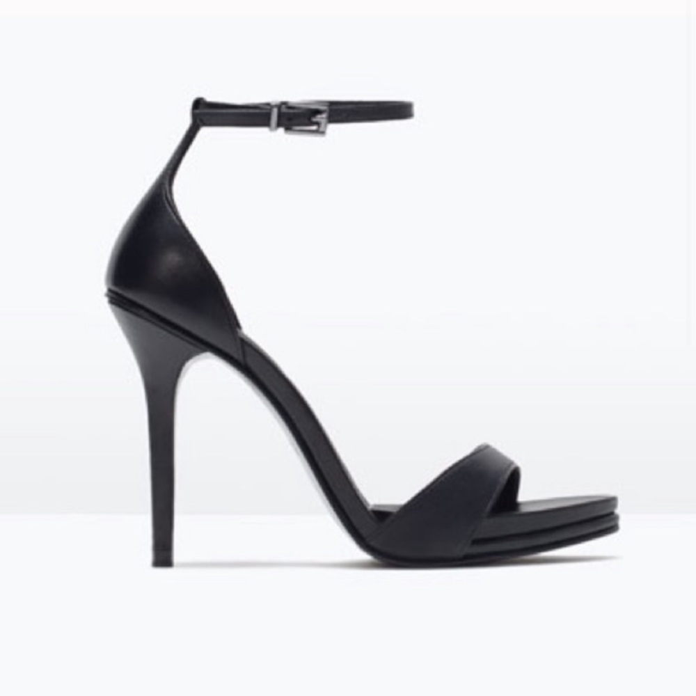 ✨HOST PICK✨ Zara leather heel sandals